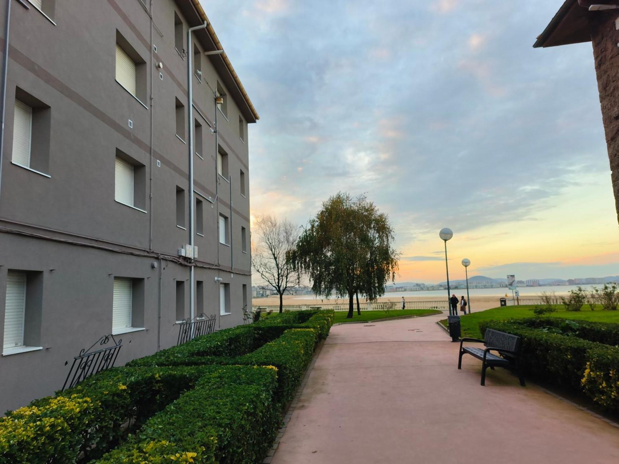 Apartamento El Muro ลาเรโด ภายนอก รูปภาพ